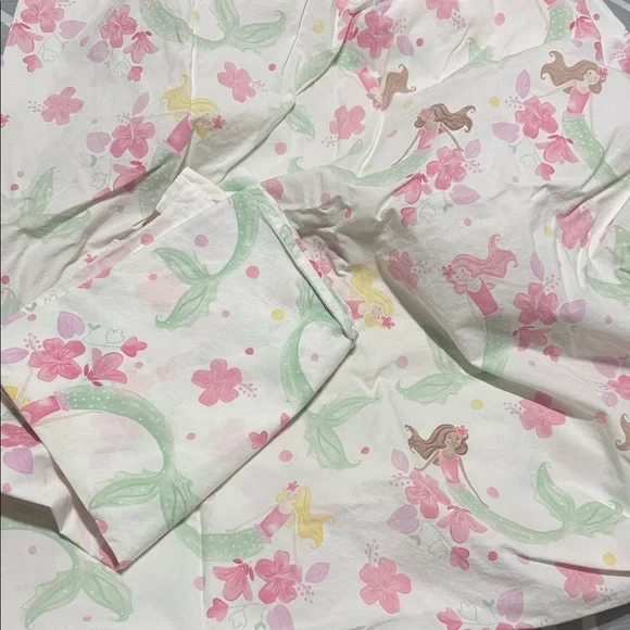Pottery Barn Mermaid Print Crib Sheet and Pillowcase - Pink and Green - Picture 1 of 4